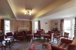 COMMUNAL LOUNGE- click for photo gallery